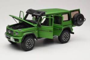 Mercedes G 63 AMG 4x4 Squared Green Hell Magno Almost Real 1:18 820821 Kovina – slika 2 od 8