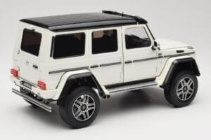Mercedes G 63 AMG 4x4 Squared Polar White Almost Real 1:18 820203 Kovina – slika 3 od 8