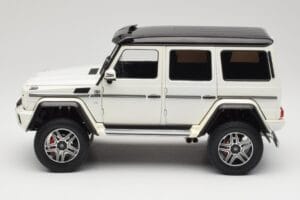 Mercedes G 63 AMG 4x4 Squared Polar White Almost Real 1:18 820203 Kovina – slika 4 od 8