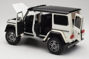 Mercedes G 63 AMG 4x4 Squared Polar White Almost Real 1:18 820203 Kovina – slika 5 od 8