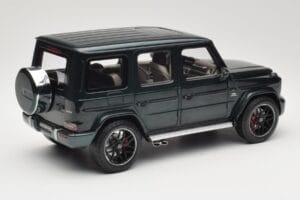 Mercedes G 63 AMG W463 Green Metallic Minichamps 1:18 110037066 Kovina – slika 3 od 8