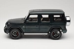 Mercedes G 63 AMG W463 Green Metallic Minichamps 1:18 110037066 Kovina – slika 4 od 8