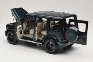 Mercedes G 63 AMG W463 Green Metallic Minichamps 1:18 110037066 Kovina – slika 5 od 8