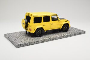 Mercedes Brabus 850 6.0 Widestar G63 W463 Electric Beam Yellow Minichamps 1:18 107032402 Kovina – slika 2 od 6