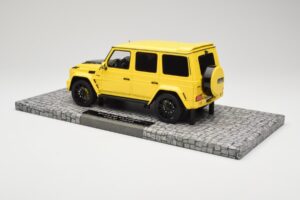 Mercedes Brabus 850 6.0 Widestar G63 W463 Electric Beam Yellow Minichamps 1:18 107032402 Kovina – slika 5 od 6