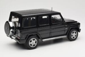 Mercedes G-Class G 500 W463 Smaragd Black Metallic AUTOart 1:18 76101 Kovina – slika 3 od 8