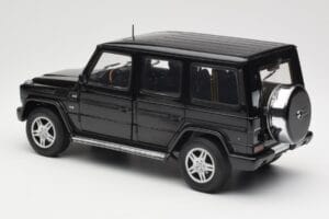 Mercedes G-Class G 500 W463 Smaragd Black Metallic AUTOart 1:18 76101 Kovina – slika 7 od 8