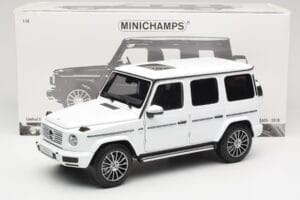 Mercedes G-Class G 500 W463A Diamond White Metallic Minichamps 1:18 113037111 Kovina – slika 8 od 8