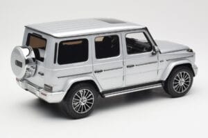 Mercedes G-Class G 500 W463A Iridium Silver Metallic Minichamps 1:18 113037112 Kovina – slika 3 od 8