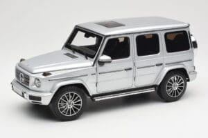 Mercedes G-Class G 500 W463A Iridium Silver Metallic Minichamps 1:18 113037112 Kovina