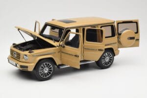 Mercedes G-Class G 500 W463A Solarbeam Yellow Metallic Minichamps 1:18 113037108 Kovina – slika 2 od 8