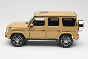 Mercedes G-Class G 500 W463A Solarbeam Yellow Metallic Minichamps 1:18 113037108 Kovina – slika 4 od 8