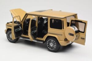 Mercedes G-Class G 500 W463A Solarbeam Yellow Metallic Minichamps 1:18 113037108 Kovina – slika 5 od 8