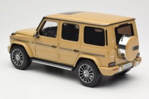 Mercedes G-Class G 500 W463A Solarbeam Yellow Metallic Minichamps 1:18 113037108 Kovina – slika 7 od 8