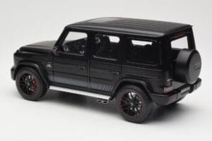 Mercedes G-Class G63 AMG W463A Matt Black Minichamps 1:18 110037064 Kovina – slika 7 od 8