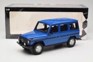 Mercedes G-Class W460 LWB Temno Moder Minichamps 1:18 155038100 Kovina – slika 6 od 6