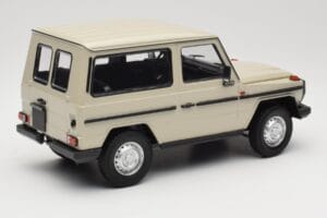 Mercedes G-Class W460 SWB Grey Metallic Minichamps 1:18 155038004 Kovina – slika 2 od 6