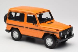Mercedes G-Class W460 SWB Oranžen Minichamps 1:18 155038000 Kovina – slika 4 od 6