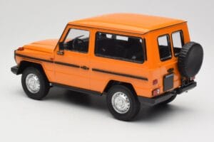 Mercedes G-Class W460 SWB Oranžen Minichamps 1:18 155038000 Kovina – slika 5 od 6