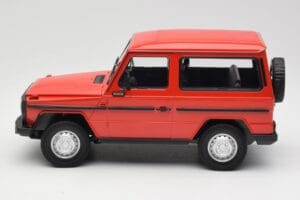 Mercedes G-Class W460 SWB Rdeč Minichamps 1:18 155038002 Kovina – slika 3 od 6