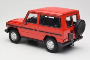 Mercedes G-Class W460 SWB Rdeč Minichamps 1:18 155038002 Kovina – slika 5 od 6