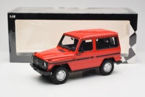 Mercedes G-Class W460 SWB Rdeč Minichamps 1:18 155038002 Kovina – slika 6 od 6