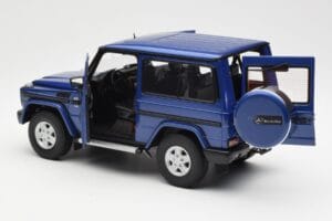 Mercedes G500 W463 SWB Modra AUTOart 1:18 76114 Kovina – slika 5 od 8
