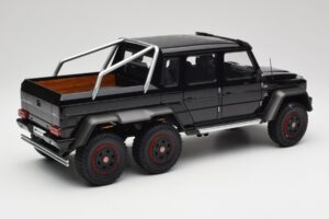 Mercedes AMG G63 W463 6x6 Gloss Črn AUTOart 1:18 76306 Kompozit – slika 3 od 8