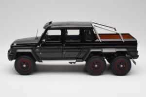 Mercedes AMG G63 W463 6x6 Gloss Črn AUTOart 1:18 76306 Kompozit – slika 4 od 8