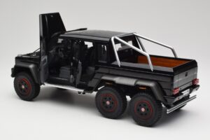Mercedes AMG G63 W463 6x6 Gloss Črn AUTOart 1:18 76306 Kompozit – slika 5 od 8