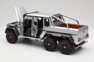 Mercedes AMG G63 W463 6x6 Iridium Srebrna AUTOart 1:18 76301 Kompozit – slika 5 od 8