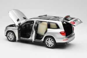 Mercedes GL-Class X166 Iridium Srebrn Metallic Norev 1:18 B66960097 Kovina – slika 5 od 8