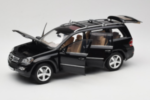Mercedes GL X164 Obsidian Black Minichamps 1:18 B66962334 Kovina – slika 2 od 8
