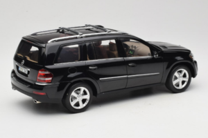 Mercedes GL X164 Obsidian Black Minichamps 1:18 B66962334 Kovina – slika 3 od 8