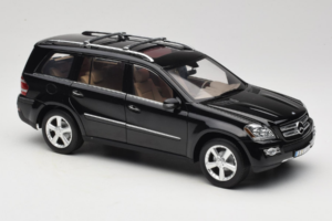 Mercedes GL X164 Obsidian Black Minichamps 1:18 B66962334 Kovina – slika 6 od 8