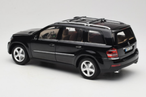 Mercedes GL X164 Obsidian Black Minichamps 1:18 B66962334 Kovina – slika 7 od 8