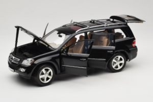 Mercedes GL X164 Tanzanite Blue Minichamps 1:18 B66962335 Kovina – slika 2 od 8