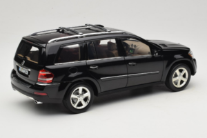 Mercedes GL X164 Tanzanite Blue Minichamps 1:18 B66962335 Kovina – slika 3 od 8