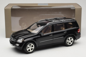 Mercedes GL X164 Tanzanite Blue Minichamps 1:18 B66962335 Kovina – slika 8 od 8