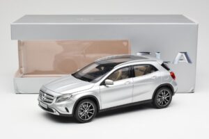 Mercedes GLA X156 Polar Srebrna Metalik Norev 1:18 B66960267 Kovina – slika 8 od 8