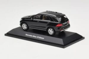 Mercedes M-Class W166 Obsidian Black Metallic Minichamps 1:43 B66960060 Kovina – slika 3 od 4