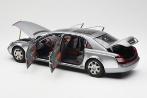 Maybach 62 LWB Himalaya Srebrna Dealer Edition AUTOart 1:18 B66962178 Kovina – slika 5 od 8