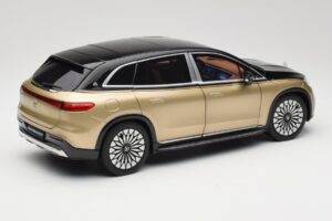 Mercedes Maybach EQS 680 V297 Bež NZG 1:18 B66960592 Kovina – slika 3 od 8