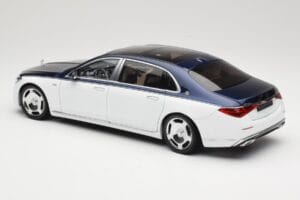 Mercedes Maybach S-Class Z223 Nautical Blue Diamond White Almost Real 1:18 820126 Kovina – slika 7 od 8