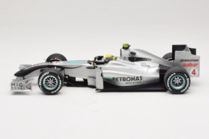 Mercedes MGP W01 #4 N. Rosberg Mercedes GP Showcar 2010 Minichamps 1:18 150100074 Kovina – slika 3 od 7