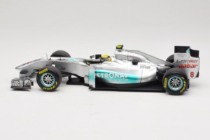 Mercedes MGP W02 #8 N. Rosberg Mercedes GP Showcar 2011 Minichamps 1:18 110110078 Kovina – slika 3 od 7
