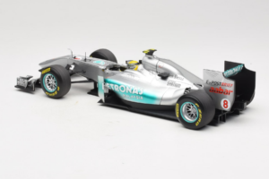 Mercedes MGP W02 #8 N. Rosberg Mercedes GP Showcar 2011 Minichamps 1:18 110110078 Kovina – slika 5 od 7