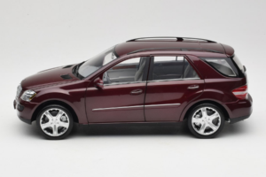 Mercedes ML W164 Red Metallic Minichamps 1:18 150034500 Kovina – slika 4 od 8