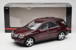 Mercedes ML W164 Red Metallic Minichamps 1:18 150034500 Kovina – slika 8 od 8