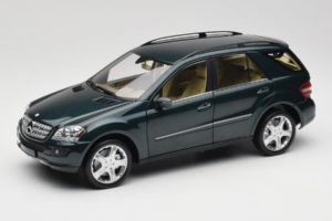 Mercedes ML W164 Green Metallic Minichamps 1:18 150034502 Kovina